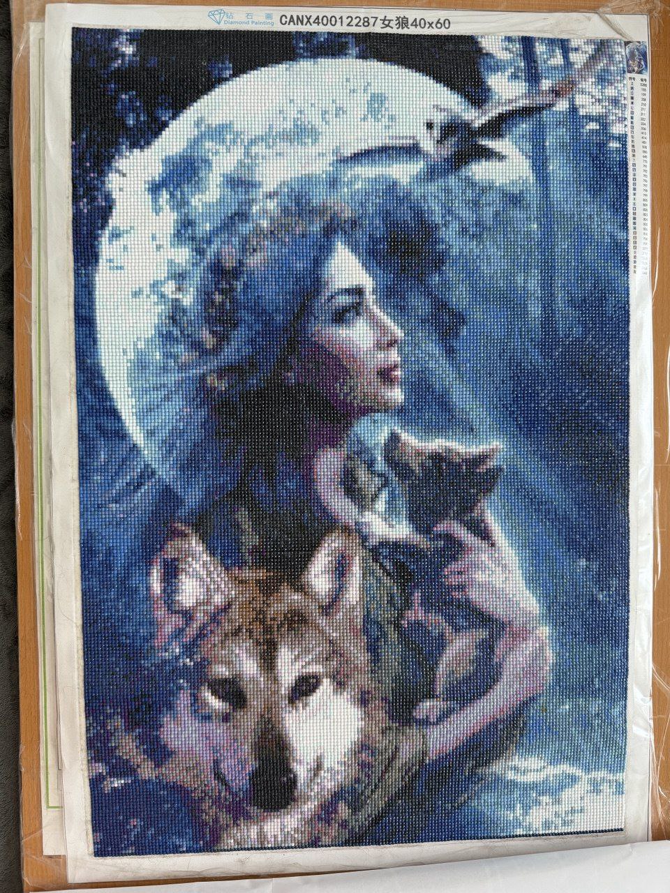 Девушка и волки